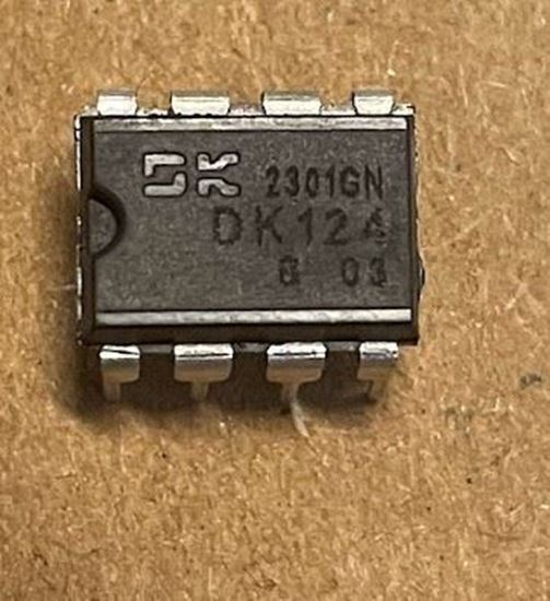 Slika DK124 DIP8 DIP Offline switching power control chip