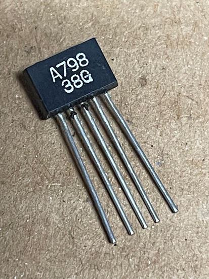 Slika 2SA798 Original Transistor  dupli Pnp NOS Korg Roland A798 2SA798